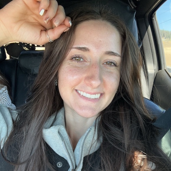 Meet your Posher, Jacie - Picture 3 of 5